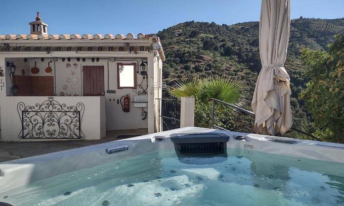 Almunecar House | 100 m² House ∙ 2 bedrooms ∙ 6 guests