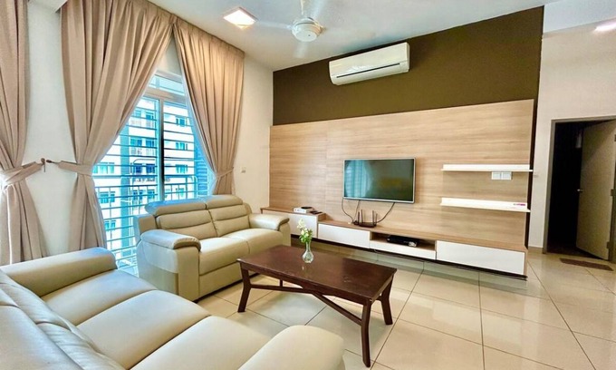 Shah Alam House | 100 m² House ∙ 3 bedrooms ∙ 9 guests