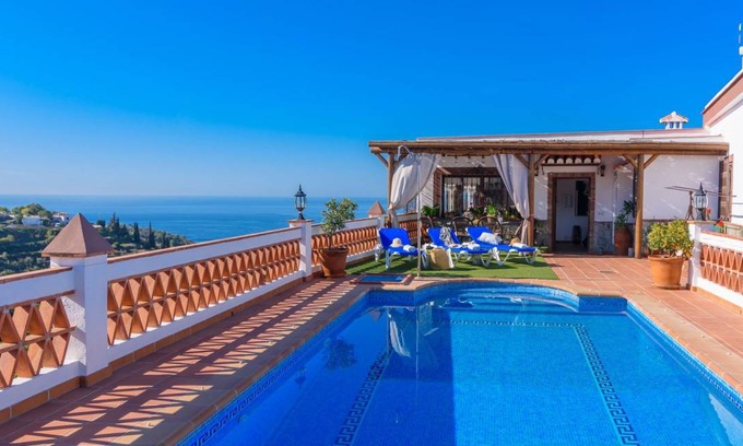 Almunecar House | 100 m² House ∙ 3 bedrooms ∙ 6 guests
