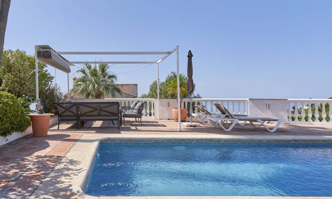 Salobrena Villa | 109 m² Villa ∙ 3 bedrooms ∙ 6 guests
