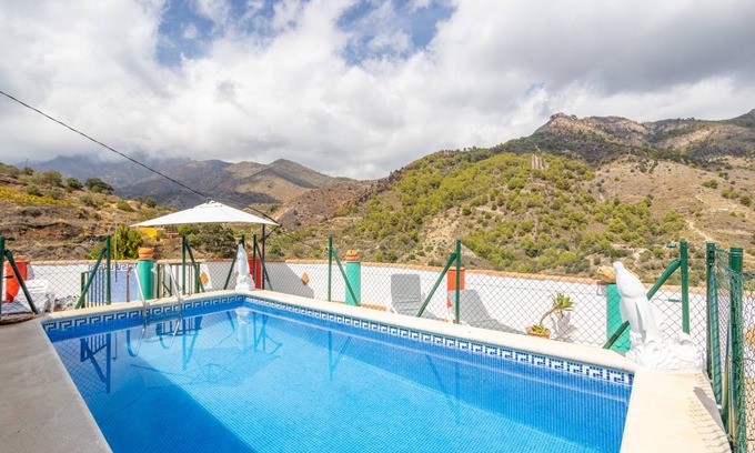 Almunecar House | 110 m² House ∙ 3 bedrooms ∙ 6 guests