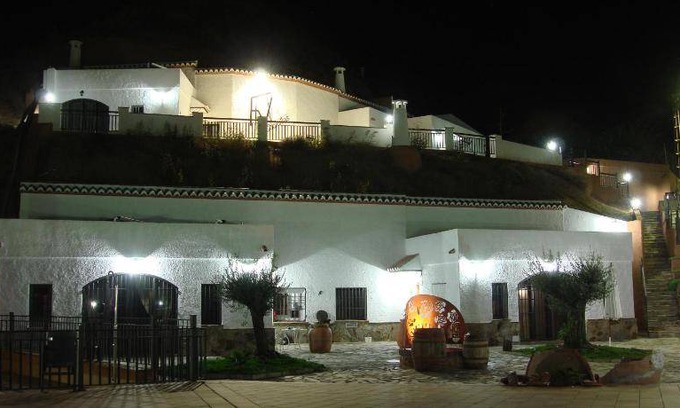 Cortes y Graena Apartment | 130 m² Apartment ∙ 4 bedrooms ∙ 8 guests