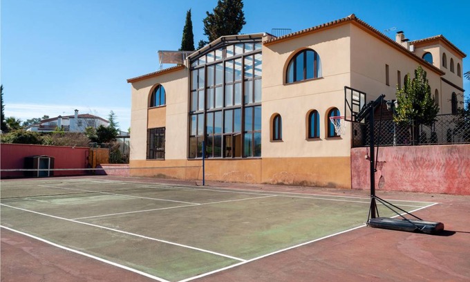 Otura House | 1300 m² House ∙ 8 bedrooms ∙ 15 guests