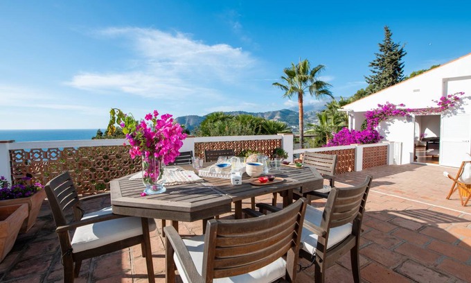 Almunecar House | 150 m² House ∙ 3 bedrooms ∙ 6 guests