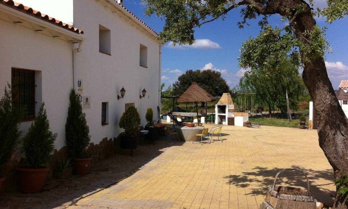 Freila House | 150 m² House ∙ 5 bedrooms ∙ 10 guests