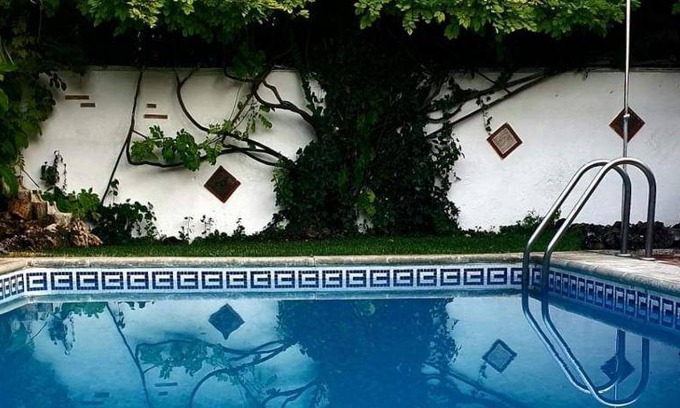 La Zubia House | 180 m² House ∙ 3 bedrooms ∙ 8 guests
