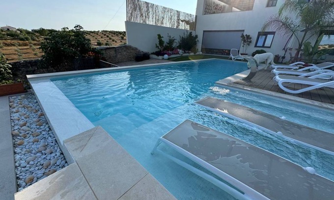 Alomartes House | 200 m² House ∙ 4 bedrooms ∙ 9 guests