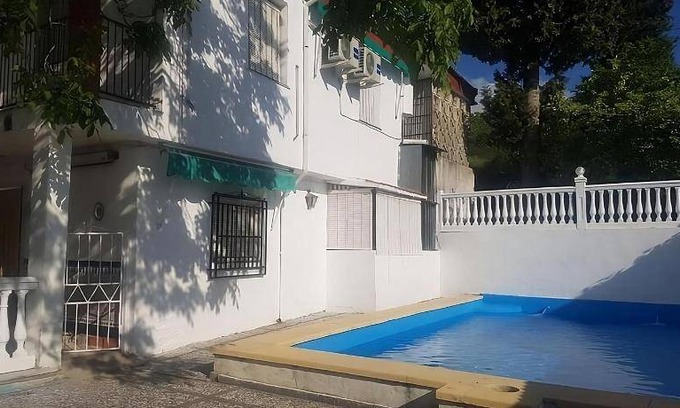 Viznar House | 220 m² House ∙ 6 bedrooms ∙ 22 guests