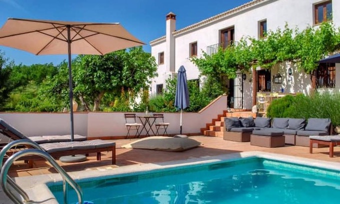 Montefrio House | 240 m² Finca ∙ 4 bedrooms ∙ 10 guests