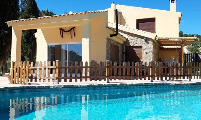 Castril House | 250 m² House ∙ 7 bedrooms ∙ 16 guests