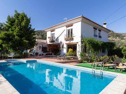 Beznar Villa | 268 m² Villa ∙ 6 bedrooms ∙ 12 guests