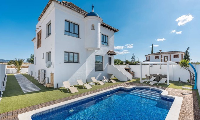 Las Gabias Villa | 300 m² Villa ∙ 3 bedrooms ∙ 6 guests