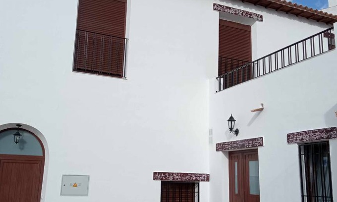 Freila House | 350 m² House ∙ 10 bedrooms ∙ 18 guests