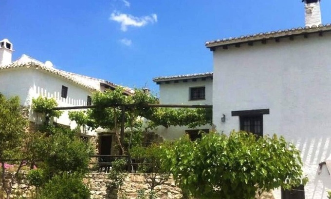 Serval House | 380 m² House ∙ 9 bedrooms ∙ 24 guests