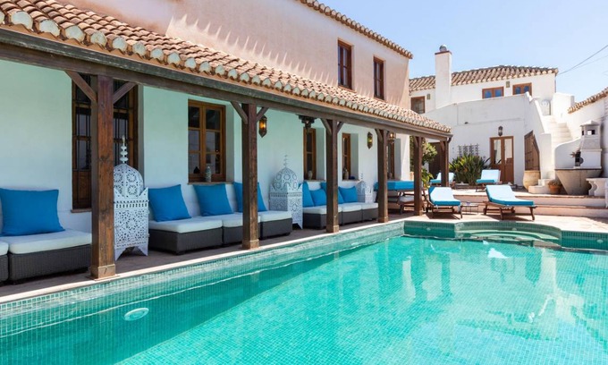 Melegis Other | 423 m² Accommodation ∙ 4 bedrooms ∙ 8 guests