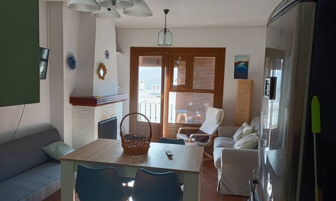 Bubion Apartment | 50 m² Apartment ∙ 1 bedroom ∙ 3 guests