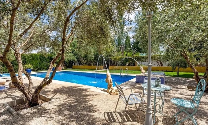 Baza Villa | 5000 m² Villa ∙ 7 bedrooms ∙ 14 guests