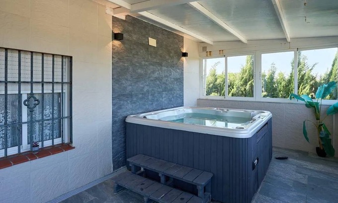 Atarfe Villa | 750 m² Villa ∙ 3 bedrooms ∙ 6 guests
