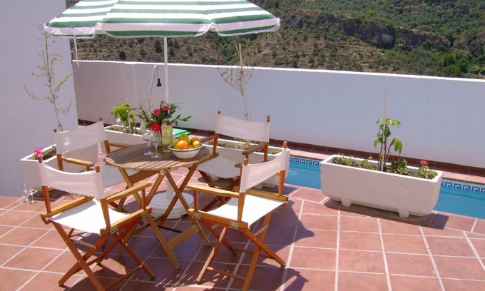 Albunuelas House | 90 m² House ∙ 2 bedrooms ∙ 4 guests