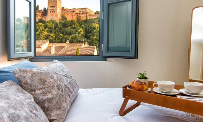 San Pedro Apartment | A Piece of Heaven Over the Alhambra