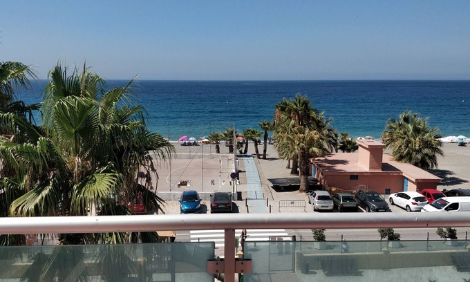 La Herradura Apartment | Apt Poniente - First line beach with terrace in La Herradura