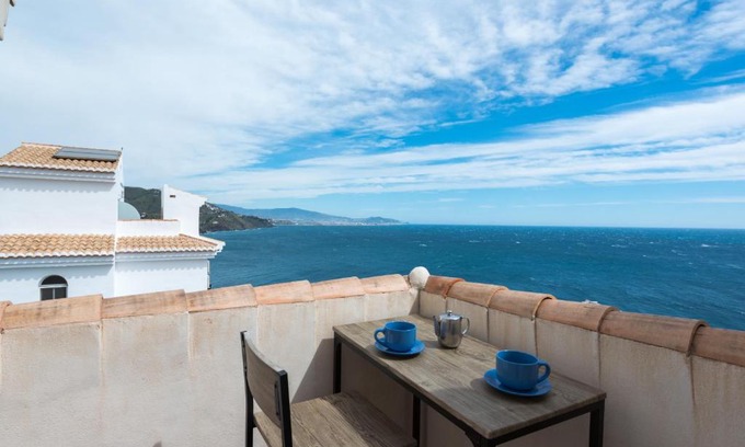 Velilla-Taramay House | Casa Buenavista