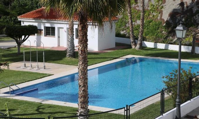 Velilla-Taramay House | Casa Robledo