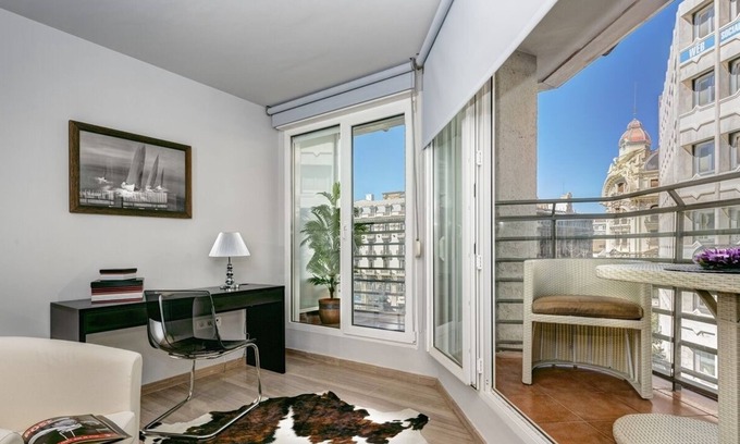 Central District Apartment | Charming Centric Apartment Best for Families. Isabel la Católica III