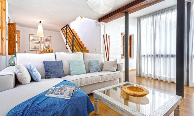 Central District Apartment | Cosy Duplex, Near Major Attractions. Piedra Santa
