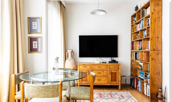 Kabatas Apartment | Elegant Flat w Terrace, 5 min to GalataPort