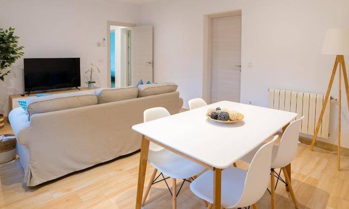 Plaza de Toros-Doctores-San Lazaro Apartment | 84 m² Apartment ∙ 2 bedrooms ∙ 4 guests