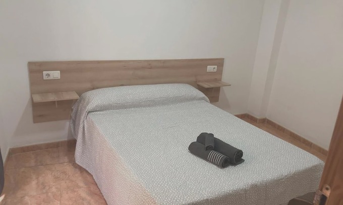 Albaicin Apartment | Homerez last minute deal - Beautiful apartment in Granada