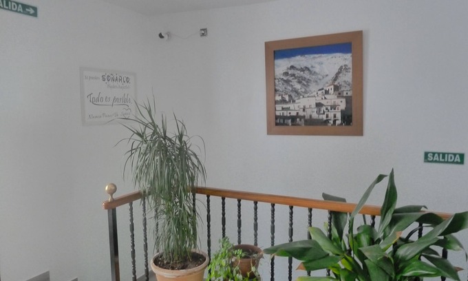 Trevelez Hostel | Hostal y apartamentos Casa Fermina
