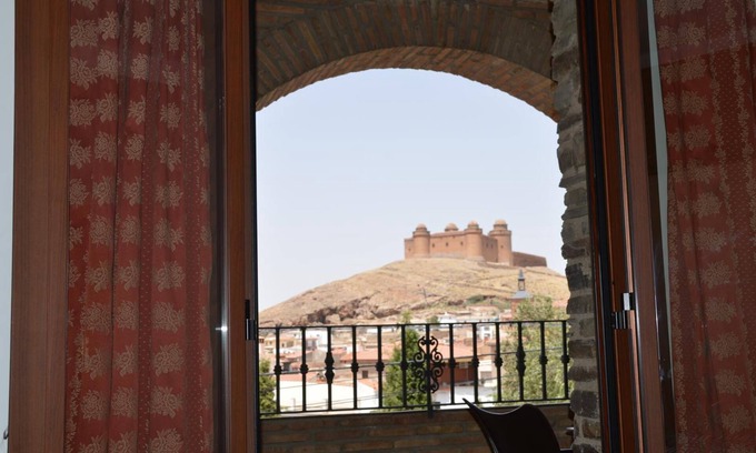 La Calahorra Hostel | Labella Hostal Restaurante