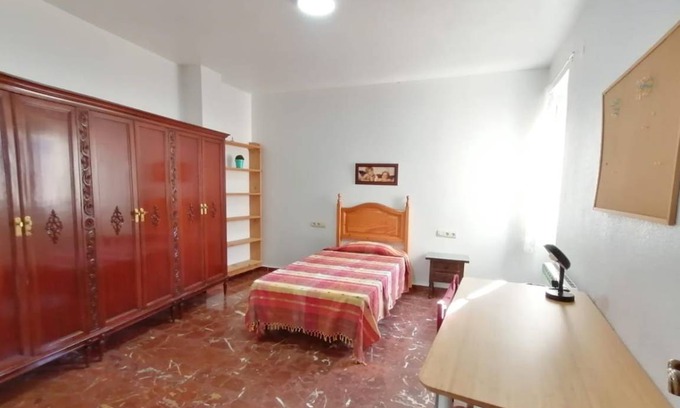 Granada City Center Resort | Private room ∙ 1 bedroom ∙ 1 guest