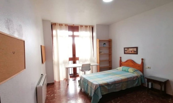 Granada City Center Resort | Private room ∙ 1 bedroom ∙ 1 guest