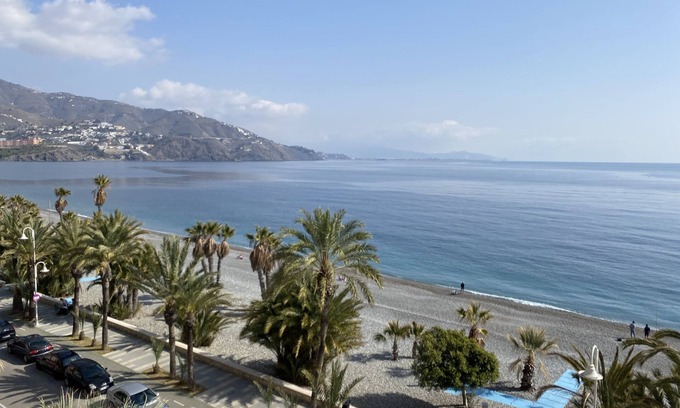 Velilla-Taramay Apartment | Sea Facing Apartment With Swiming Pool