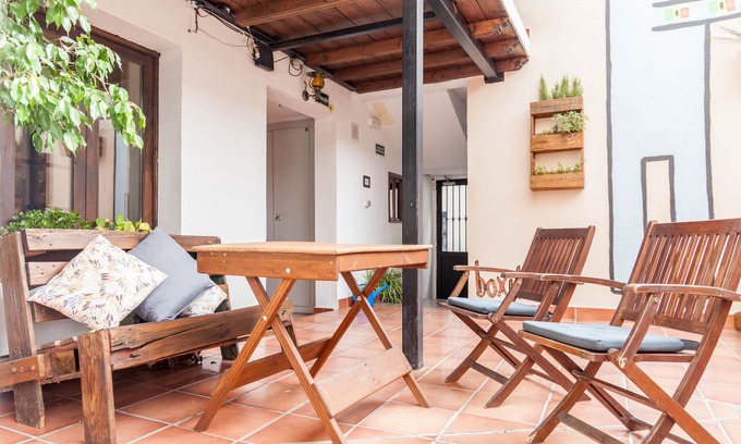 San Pedro House | Standard Double Room - Private Bathroom
