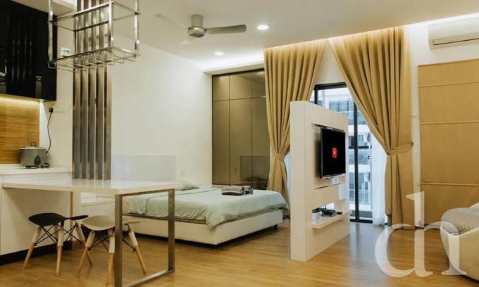 Seri Kembangan Apartment | Symphony Tower -Simfo 13- Free Wifi, Parking, Netflix