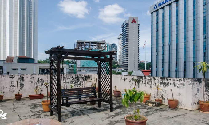 Chinatown Hostel | The Explorers Guesthouse and Hostel
