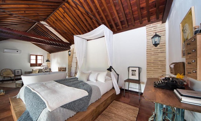 San Pedro Apartment | The Lovers Boutique