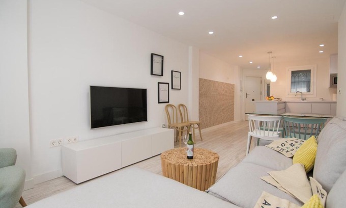 Beiro Apartment | tuGuest Station Apartment
