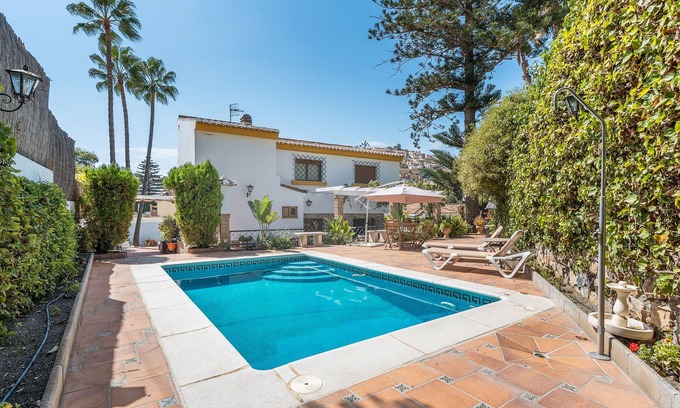 Velilla-Taramay Villa | Villa 'Espectacular En La Costa' with Private Pool, Wi-Fi and Air Conditioning