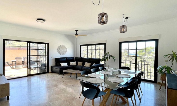 Velilla-Taramay House | Villa in Velilla with Pool near Beach