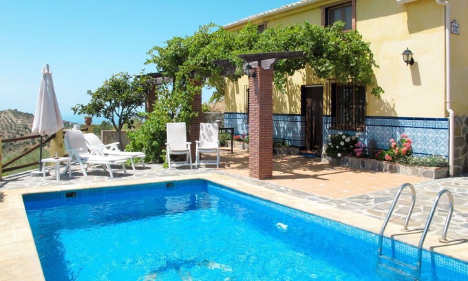 Almunecar Villa | Wonderful private villa for 4 guests with A/C, private pool, WIFI, TV, terrace and pets allowed