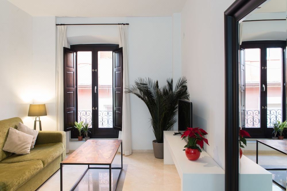 Photo of Livingroom in Central District