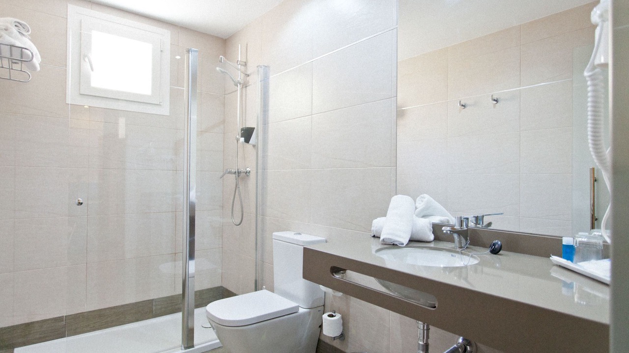 Photo of Bathroom in Figares