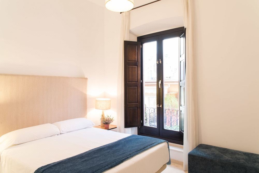 Photo of Bedroom in Central District