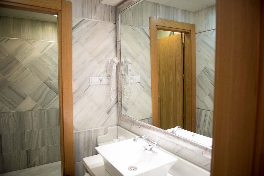 Photo of Bathroom in Genil