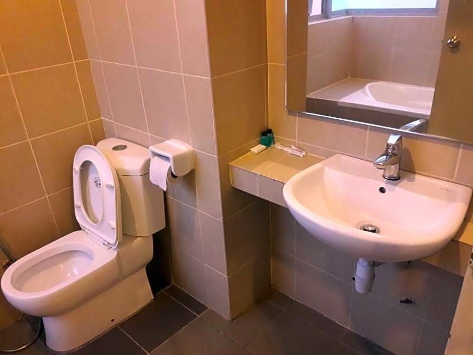 Photo of Bathroom in Imbi